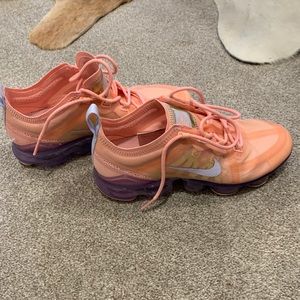 NIKE VaporMAX Shoes sz 7 EUC
